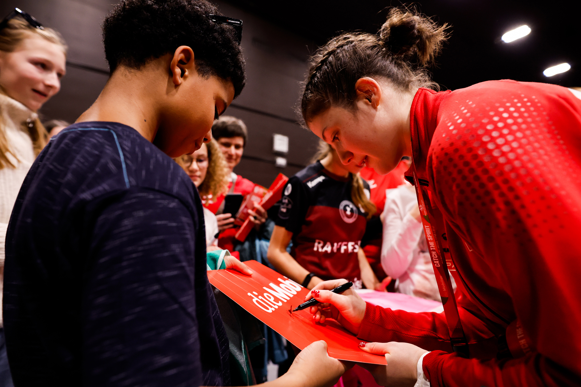 EURO24W Swiss Autograph Session MAL7539 AM