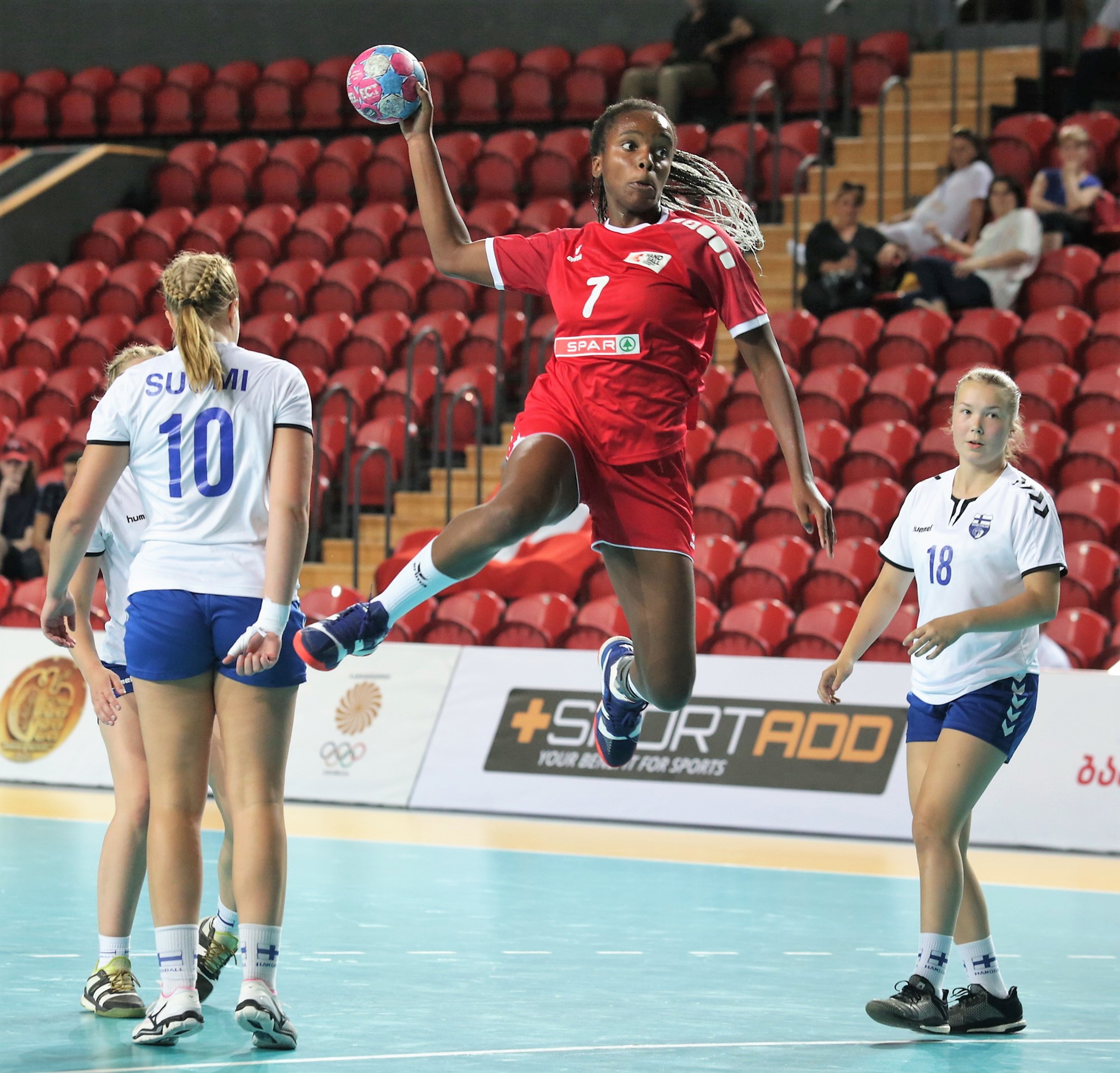 Clairebel Coker Im Spiel Gegen Finnland (EHF)