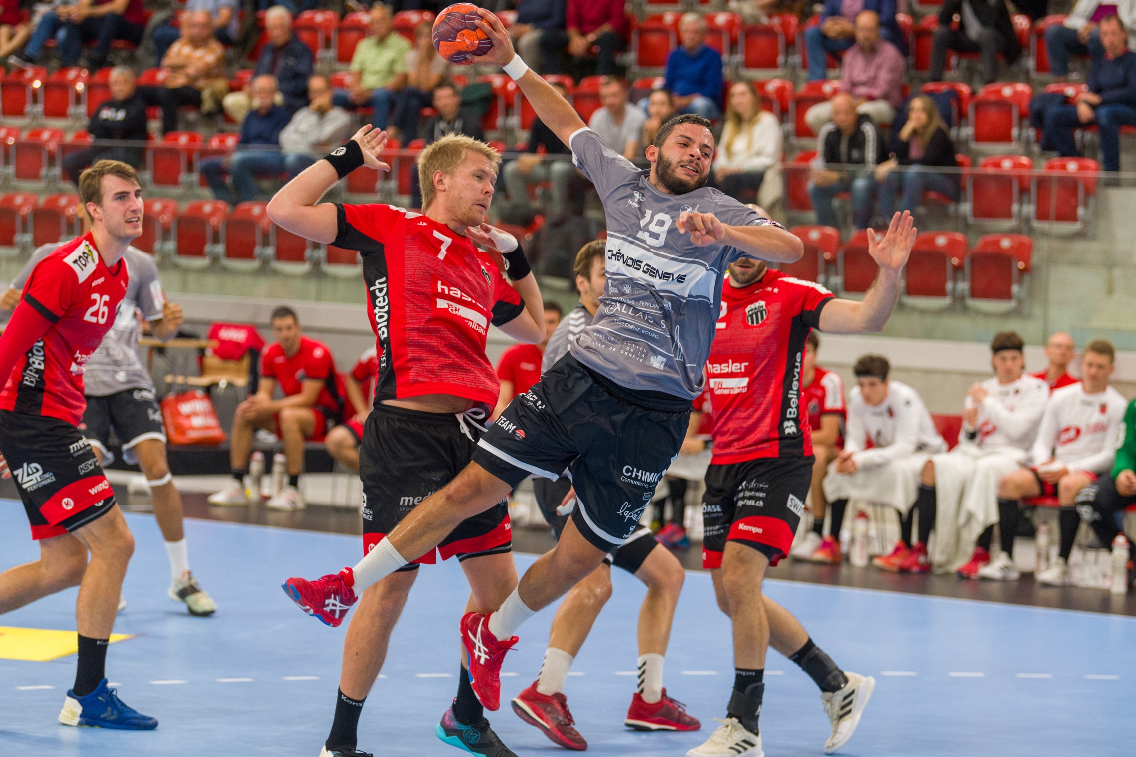 Mehdi Kerboua, Joueur Du Match, En Action Face À Pfadi Winterthur. Credit Martin Deuring