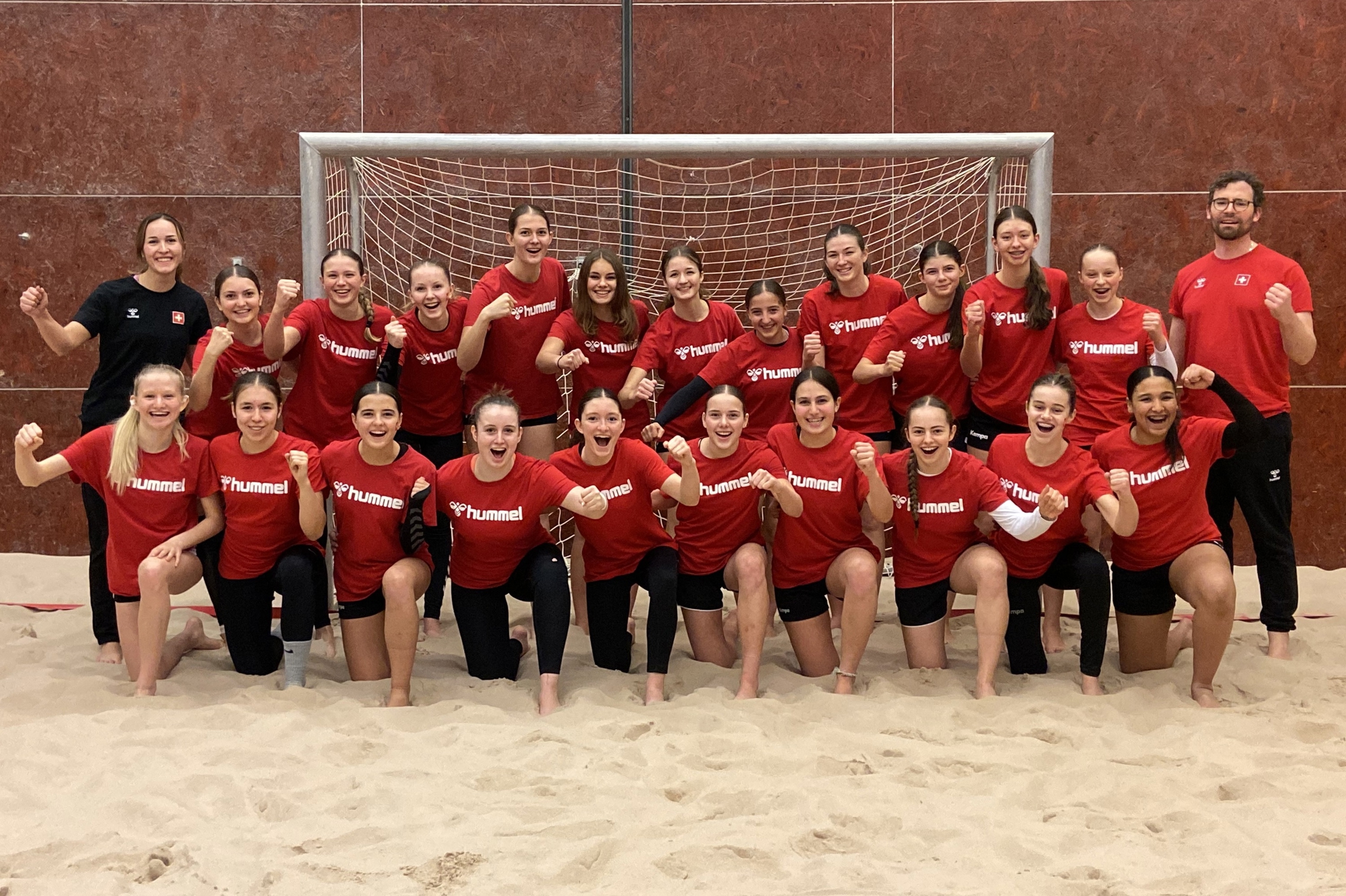 Beach FU17 Kader Mit Staff 2024 25