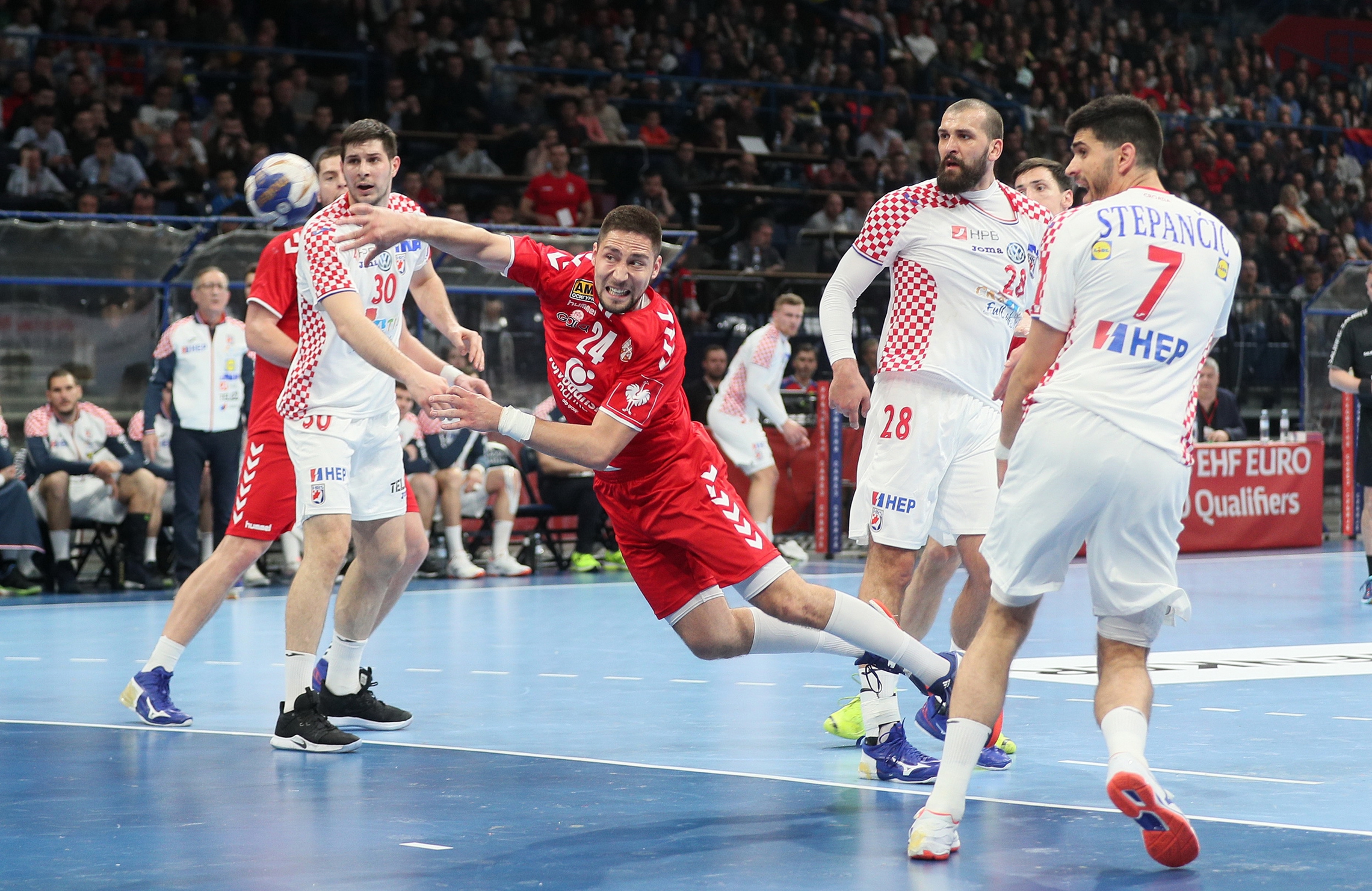 Serbien gegen Kroatien am 11. April 2019 in Belgrad. (Bild: EHF)