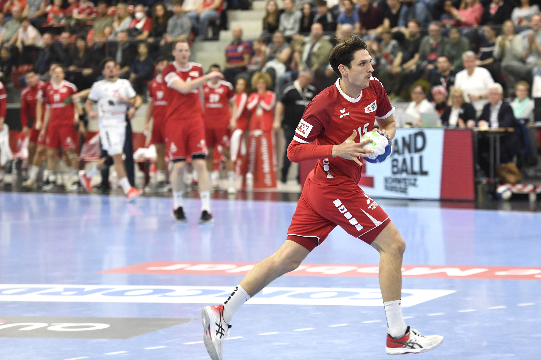 Nicolas Raemy legt eine Handball-Pause ein