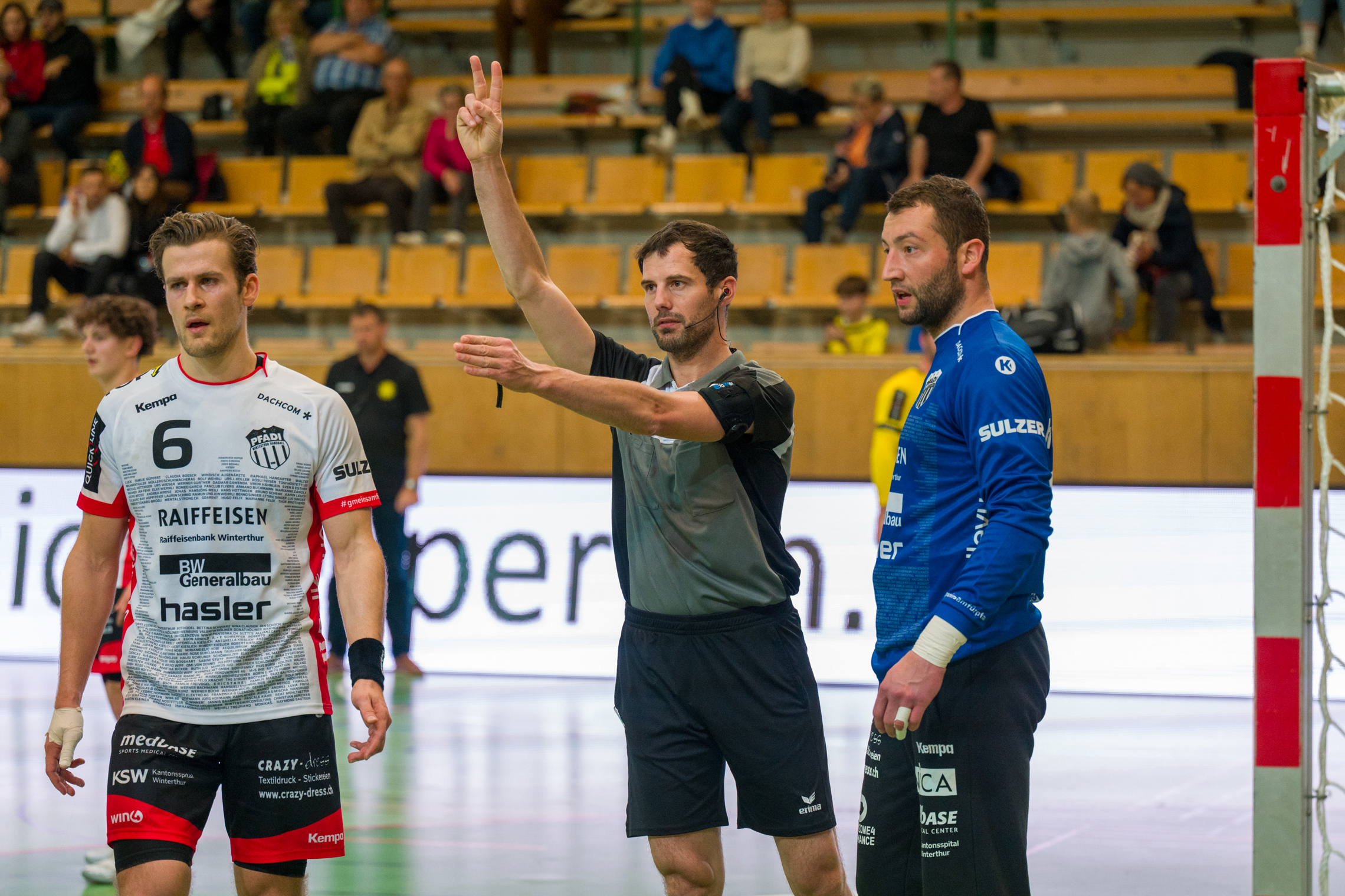 2 Minuten beim Spiel Otmar gegen Pfadi (Martin Deuring)