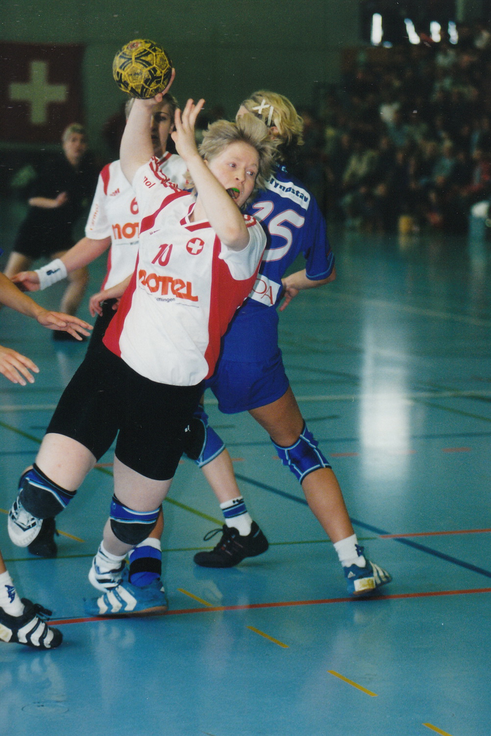 2003-04-19_2003-04-19 Frauen Nati U20 SUI-CZE 23-28 Stans Eichli - Andrea Willimann.jpg