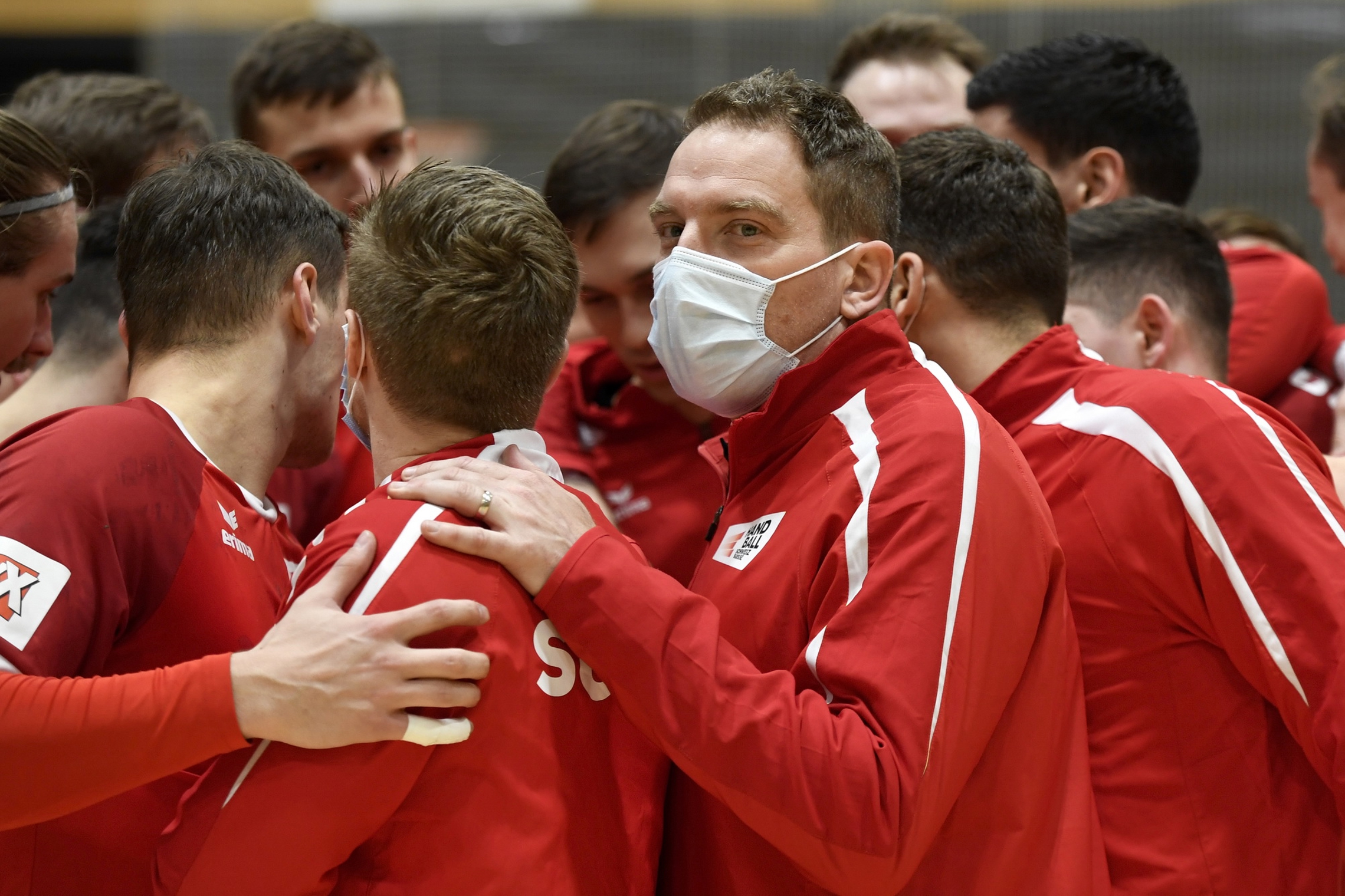 Nationaltrainer Michael Suter Mit Maske (Alexander Wagner)